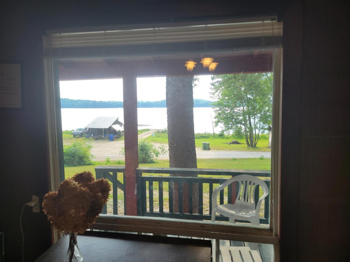Chalet With Great Lake View Gracefield Extérieur photo