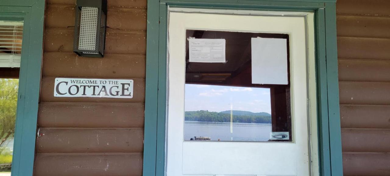 Chalet With Great Lake View Gracefield Extérieur photo