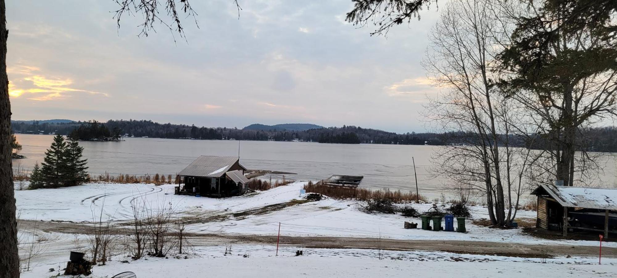 Chalet With Great Lake View Gracefield Extérieur photo